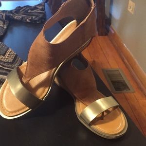 BareTraps sandals
